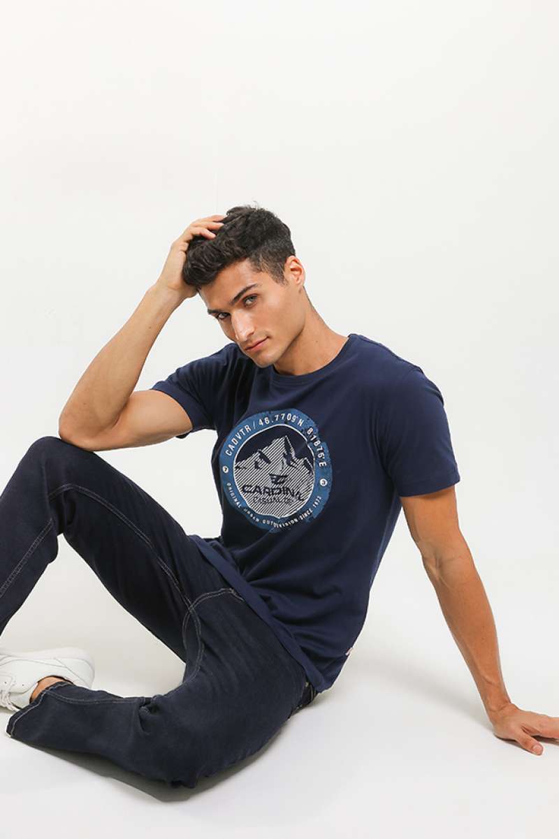 T shirt best sale cardinal