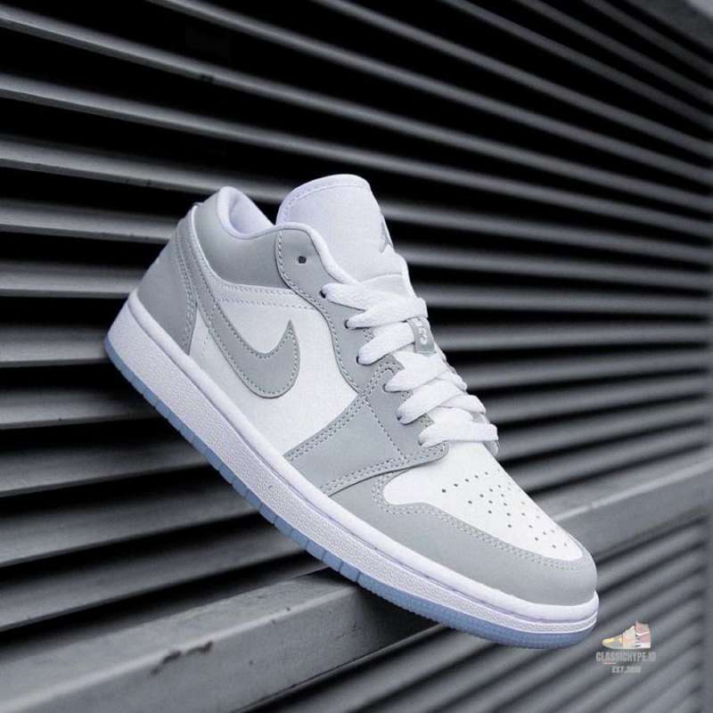 Jual jordan 1 low hot sale
