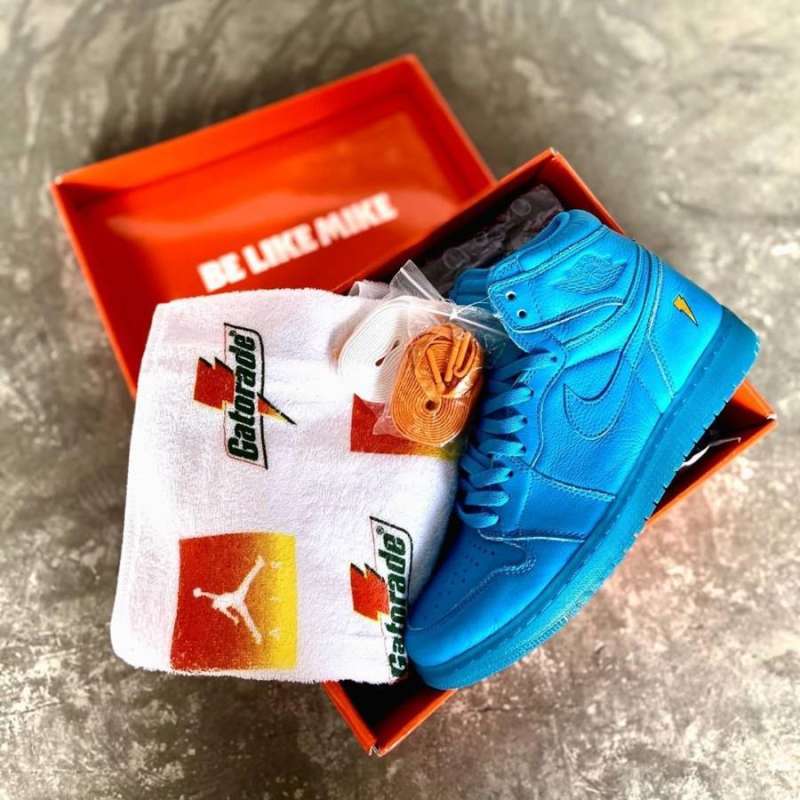 Nike air gatorade top