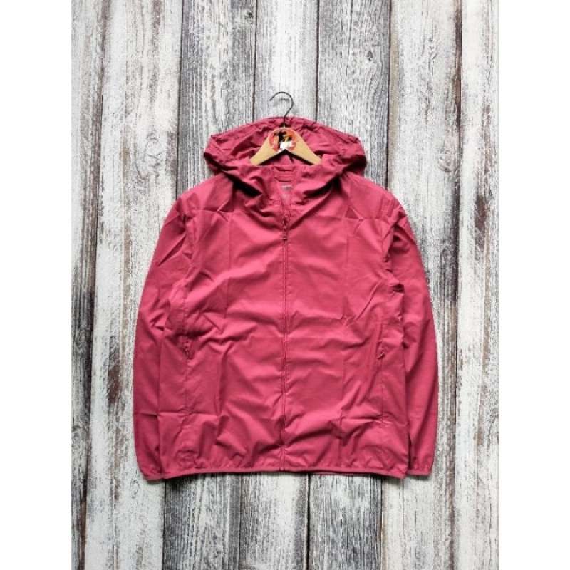 Jaket shop running uniqlo