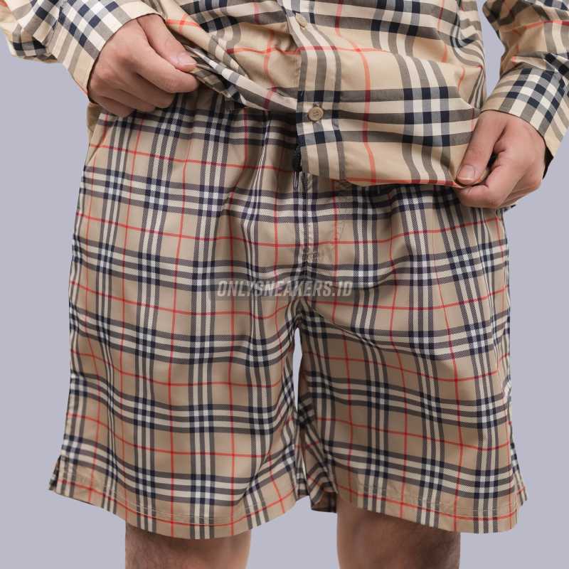 Jual Burberry Lenford Vintage Check Shorts 100 Authentic Di Seller Onlysneakers Ruko Centre Point Kota Medan Blibli