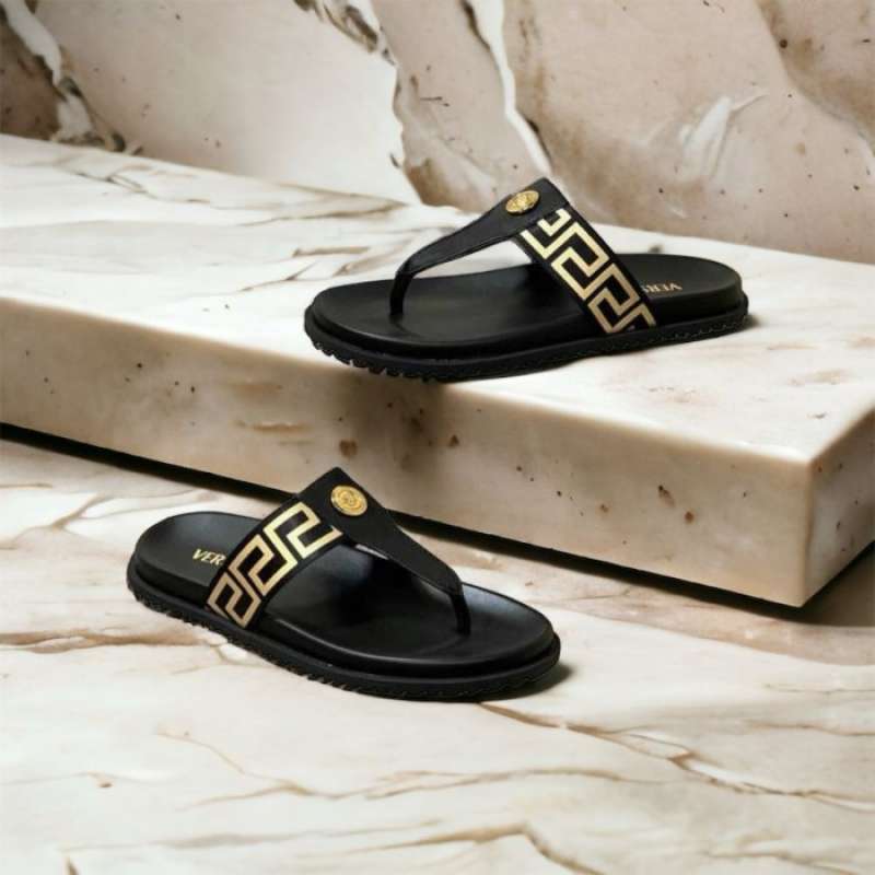 Sandal store pria branded