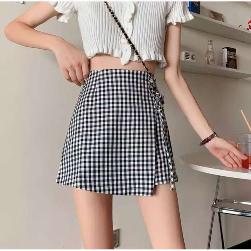 Porno: Bir eshakda ikkita xoroz Hammomdagi yalangoch chollarning fotosuratlari