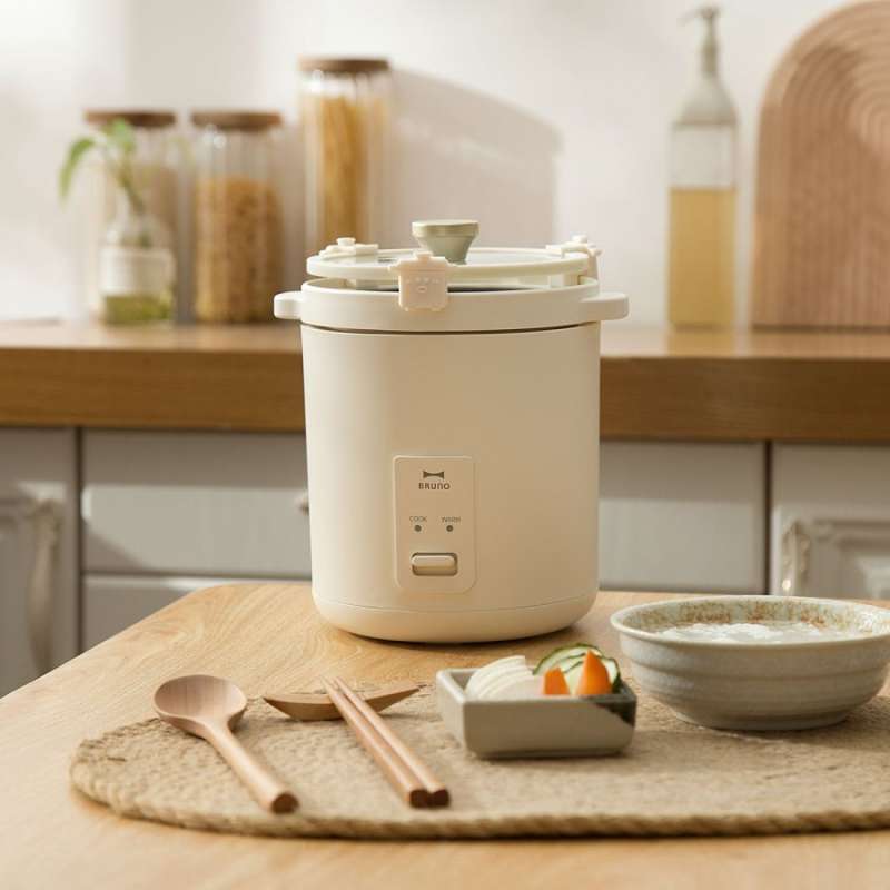 Soseki Rice Cooker Cantik Putih Bisa di atas meja 1,2 Liter 2 Cup