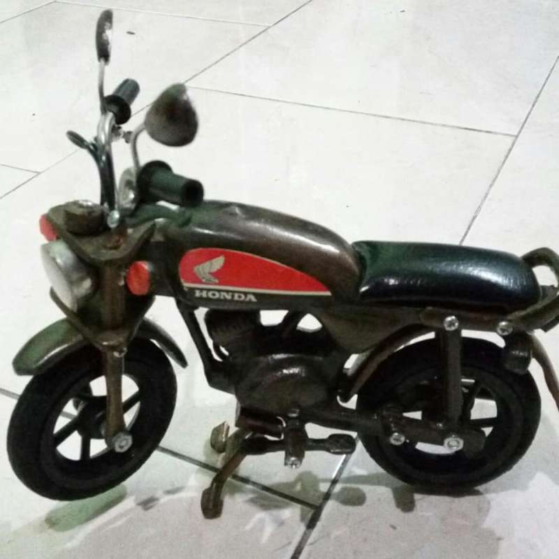 MINIATUR MOTOR HONDA CB