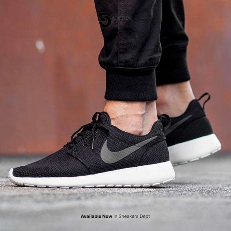 Harga nike roshe sales run sport station