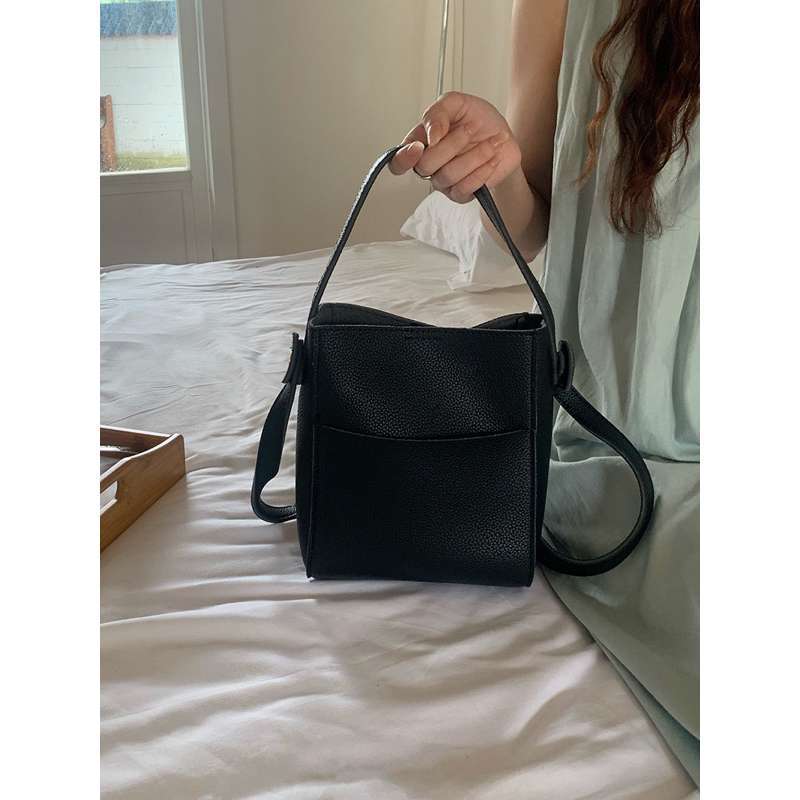 Promo Baru Tas Selempang Kulit Wanita Tas Cewek Mini Slingbag Gc 8692 Import Original Diskon 39 Di Seller Tas Import.id Pusat Tas Import Kab. Tangerang Blibli