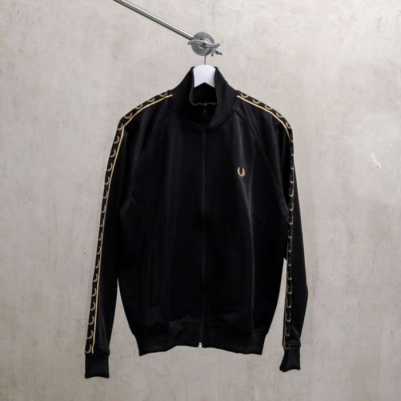 Harga hoodie discount fred perry