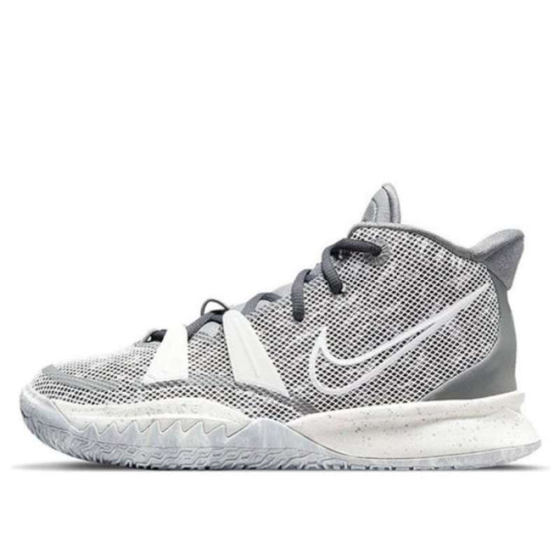 Sepatu basket best sale kyrie 5