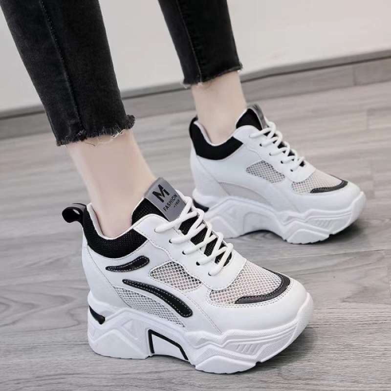 Sepatu sport hotsell high heels