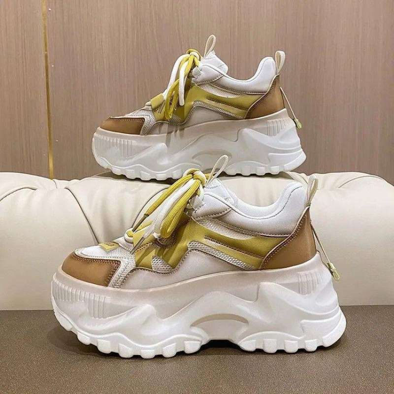 Sepatu outlet wedges sneakers
