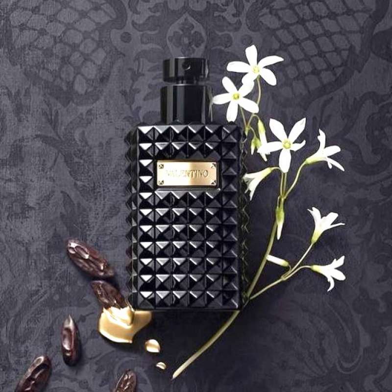 Valentino noir absolu on sale oud essence 100ml