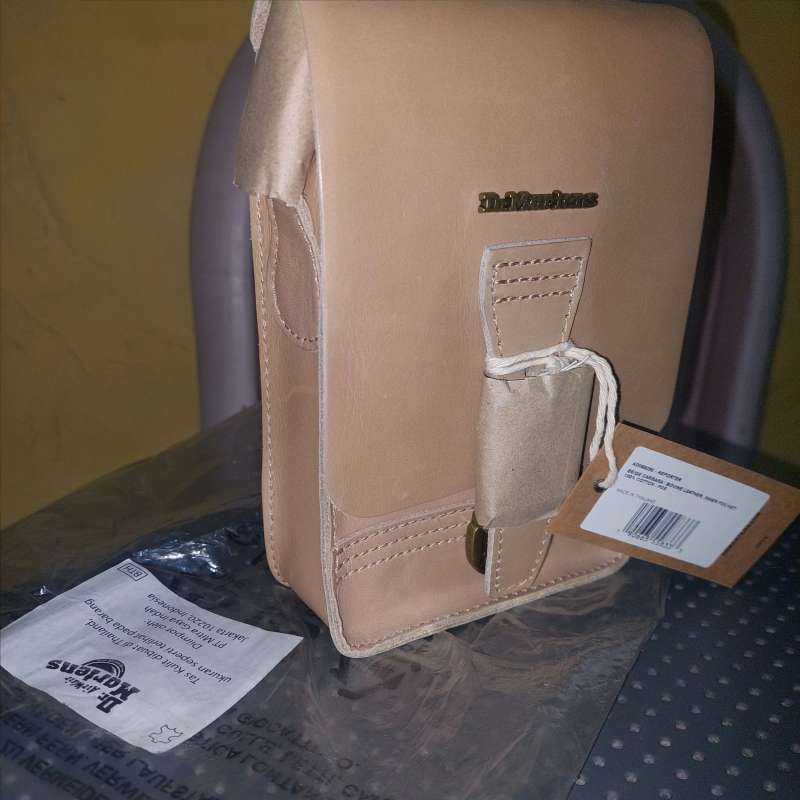 Dr martens top tas sale
