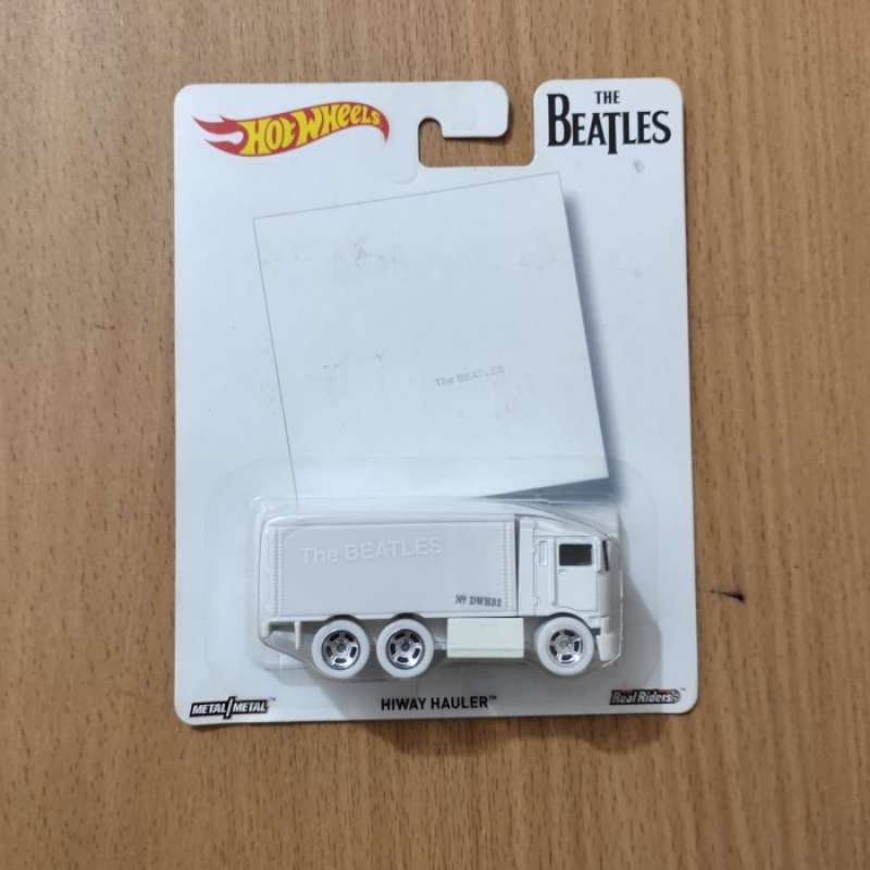 Hot wheels the 2025 beatles hiway hauler