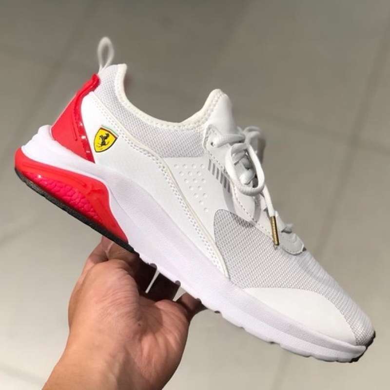 Jual sepatu top puma ferrari