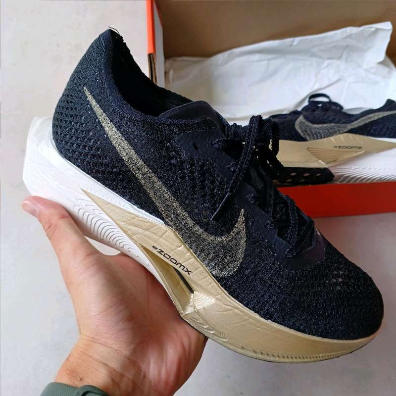 ★NIKE ZoomX Vaporfly Next% 3 Black llic Gold Grain★ Nike ZoomX Vaporfly Next% 3 Low Black Metallic Gold Grain