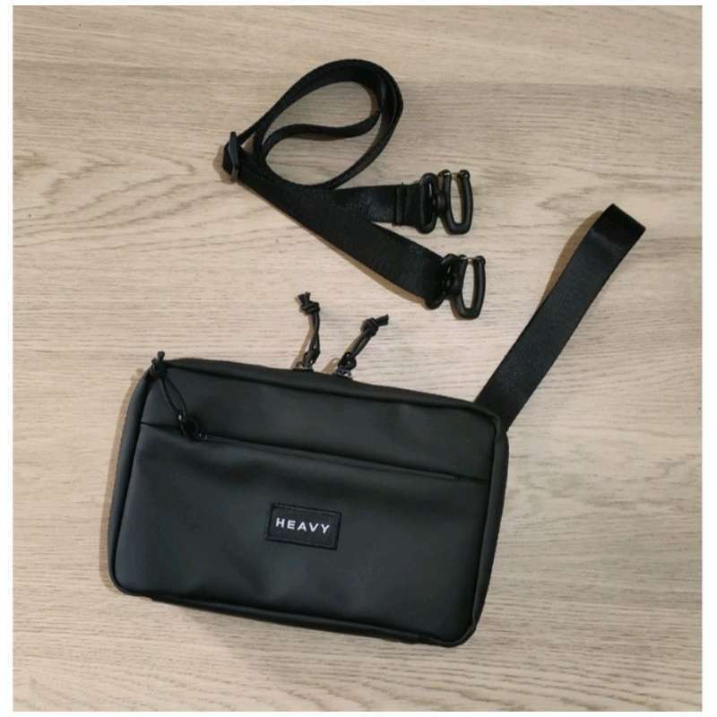Clutch bag pria branded clearance