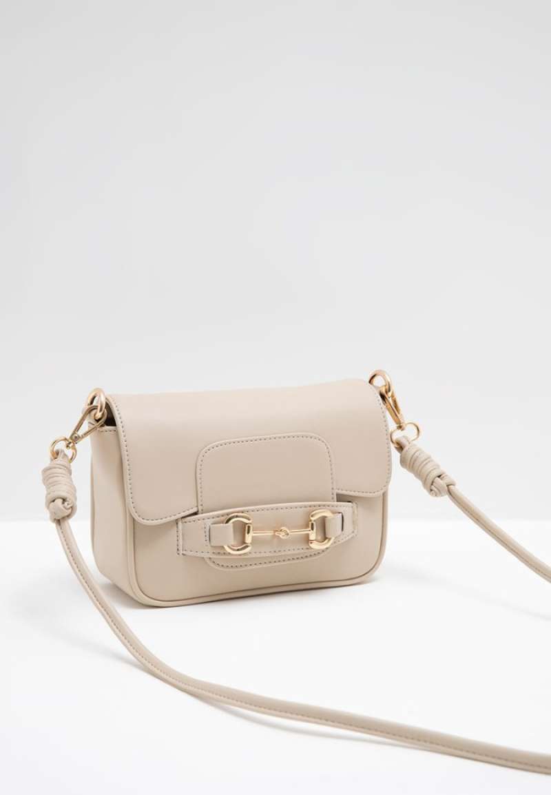 Berrybenka 2025 sling bag