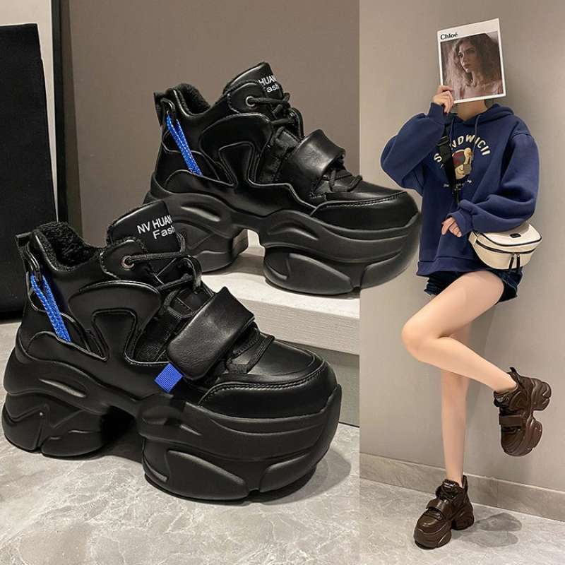 Hak sneakers top