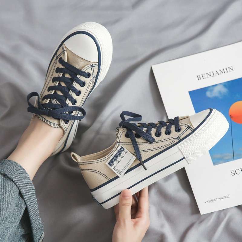 Promo Sepatu Sneakers Kanvas Wanita Casual Sport Shoes Hitam Putih