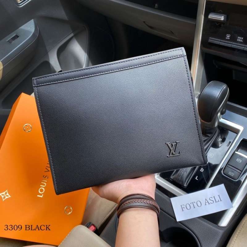 Clutch bag 2025 pria louis vuitton