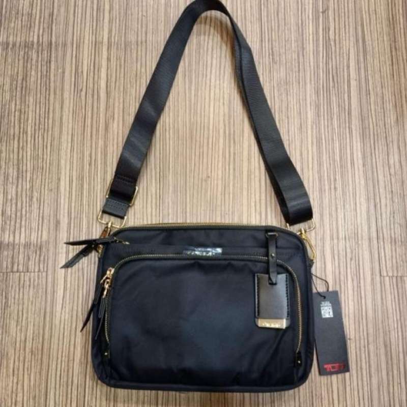 Harga sales handbag tumi