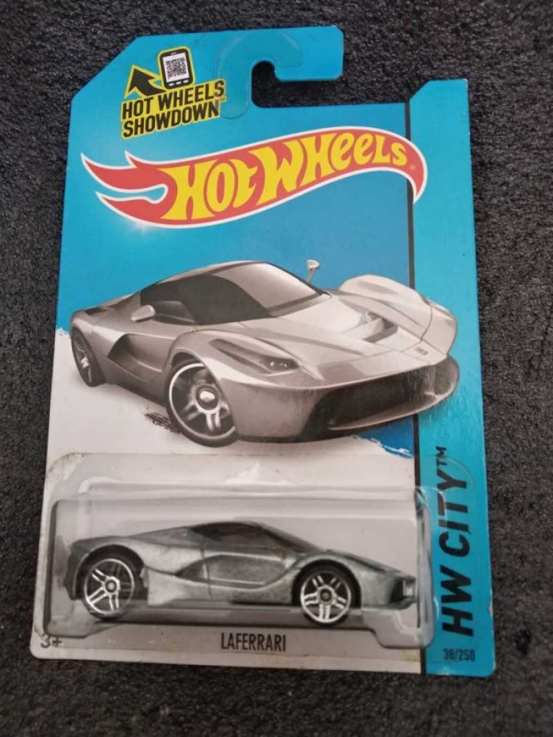 Promo HOT WHEELS LAFERRARI FORYOU SHOP1234 Diskon 50 di Seller