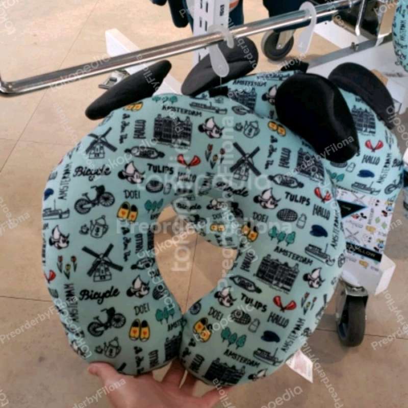 Neck pillow outlet travel primark
