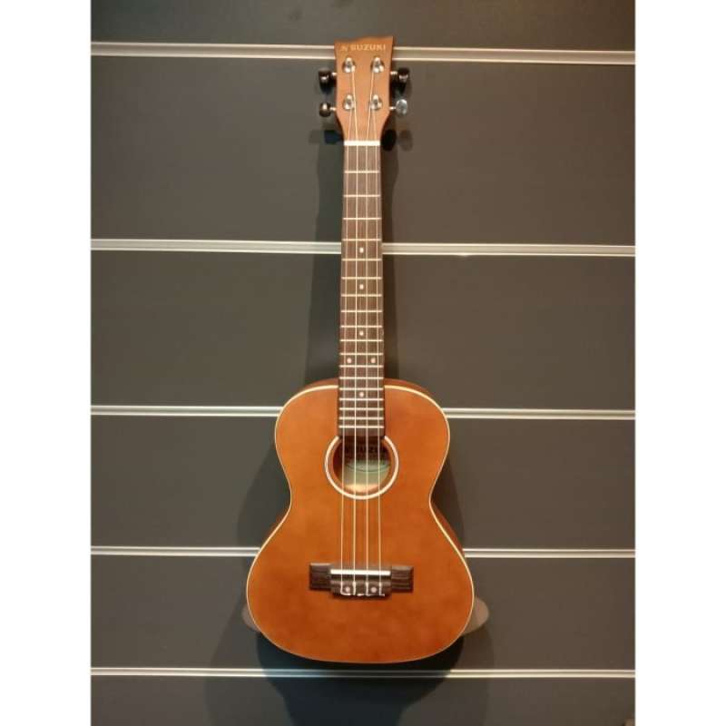 Suzuki ukulele deals