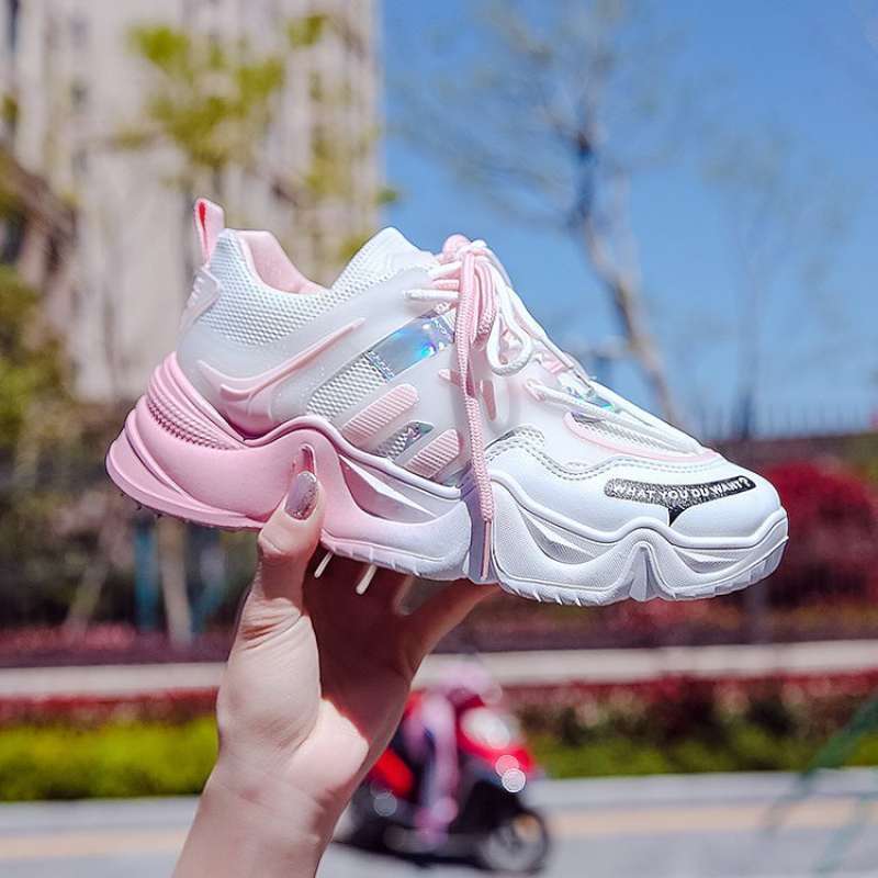 Sneaker Trends Trending Shoes 2021 Women's Top Sneakers