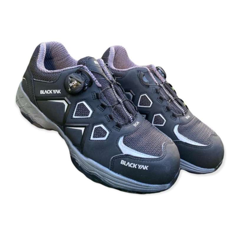 Black yak safety shoes clearance