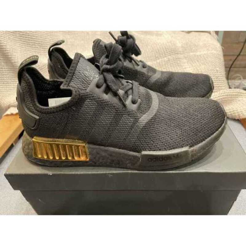 Harga adidas nmd hot sale r1 womens