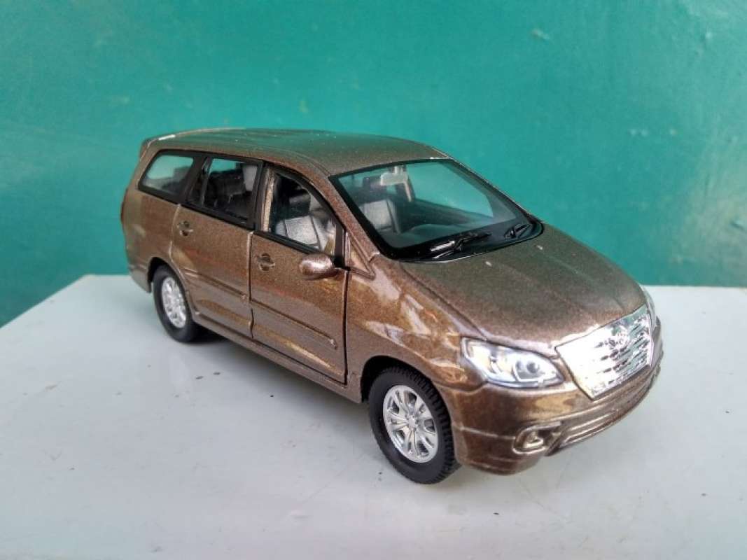 Promo Toyota kijang Innova diecast innova miniatur mobil innova