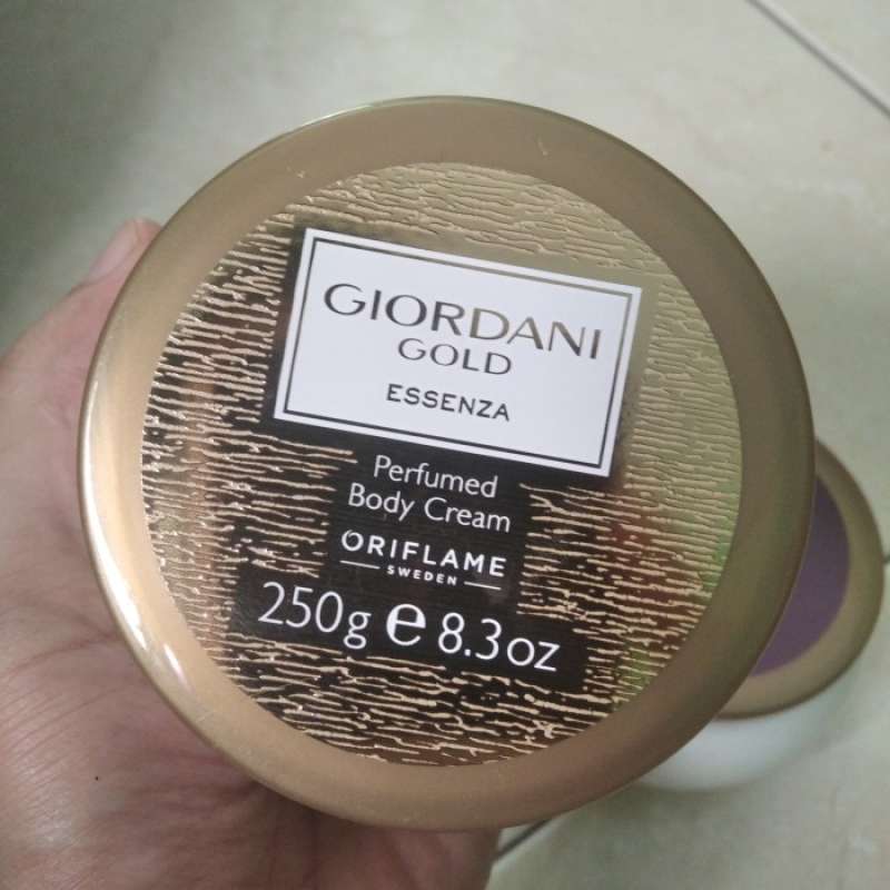 Giordani gold essenza parfum body cream store