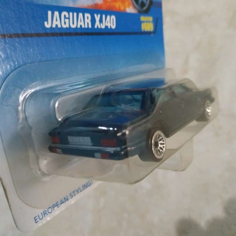 Hot wheels jaguar xj40 sales