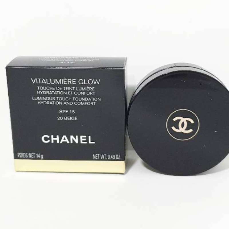 Vitalumiere Glow Luminous Touch Foundation SPF 15 - 20 Beige by Chanel for  Women - 0.49 oz Foundation