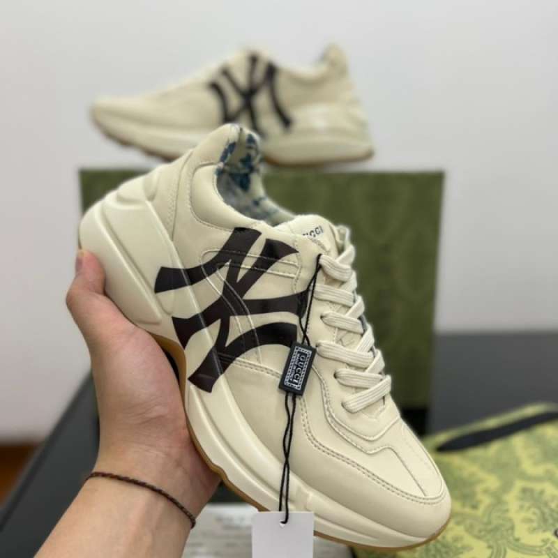 Gucci unauthorized hotsell authentic
