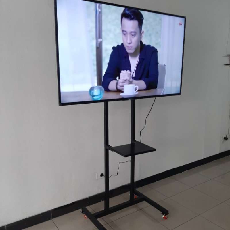 Standing bracket sales tv 50 inch