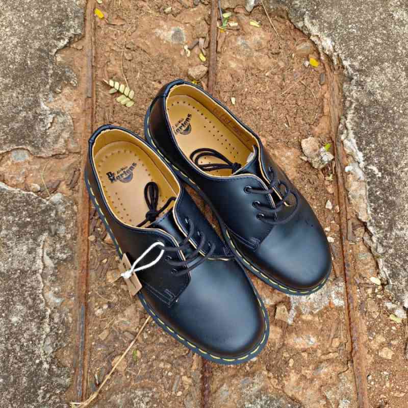 Docmart 3 best sale hole