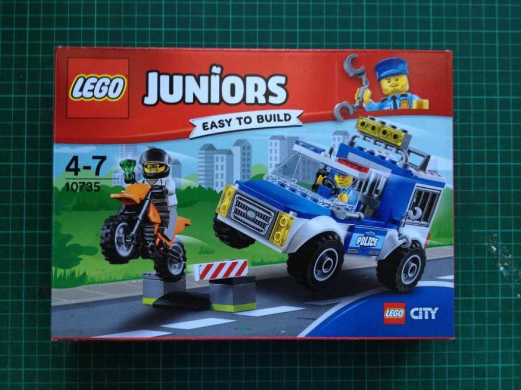 Lego hotsell juniors 10735