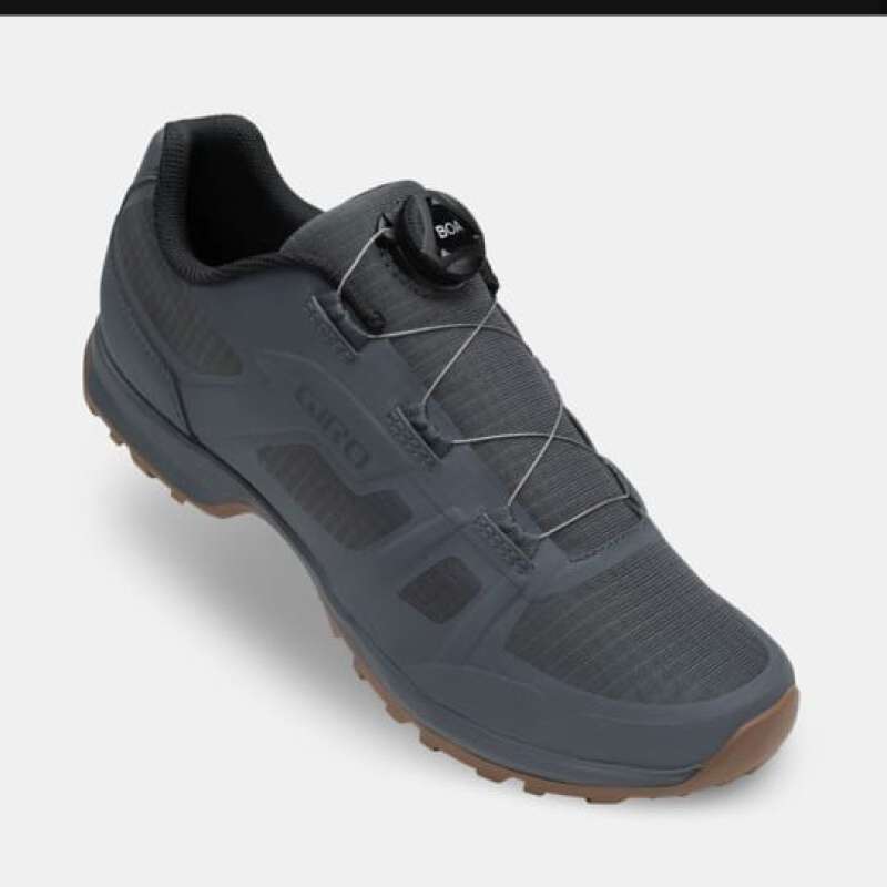 Sepatu cleat online giro