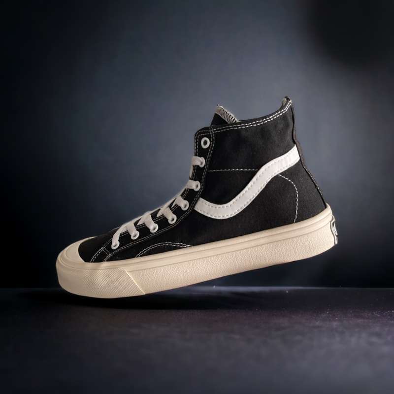 Jual Sepatu Lokal Terbaik Model Premium Original Terbaru Harga Murah November 2024