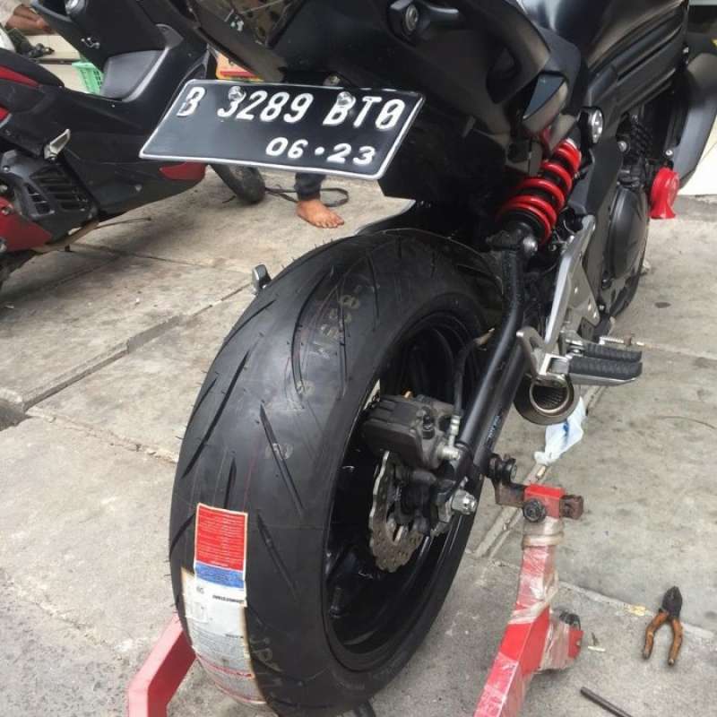 Ukuran on sale ban er6n
