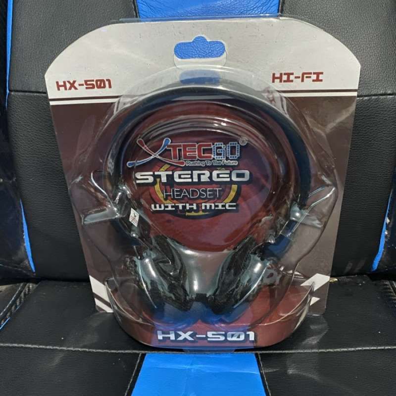 Cpu headset outlet