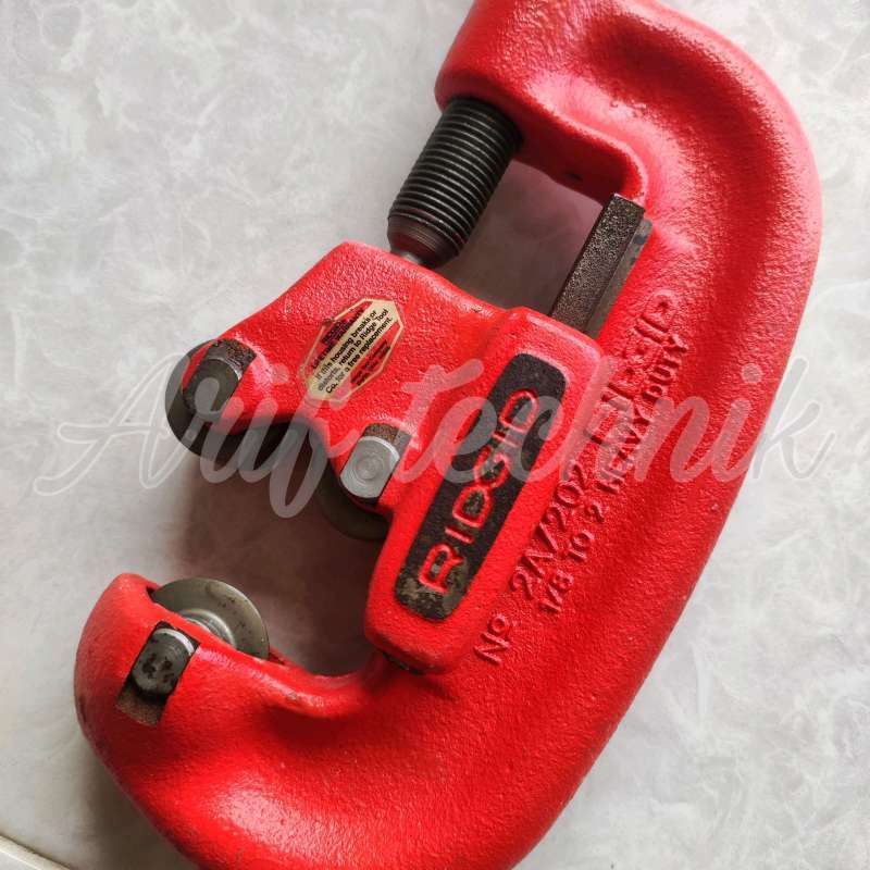 RIDGID PIPE CUTTER Model 2A / 202 WIDE ROLL