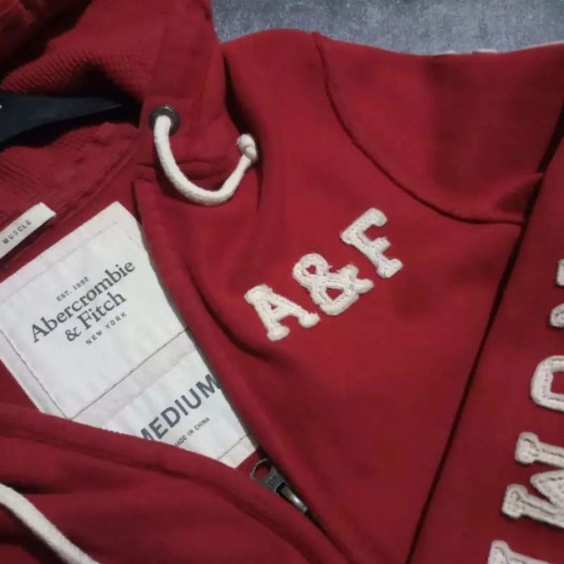 Jual zipper hoodie abercrombie fitch di Seller Plaza Ambarukmo