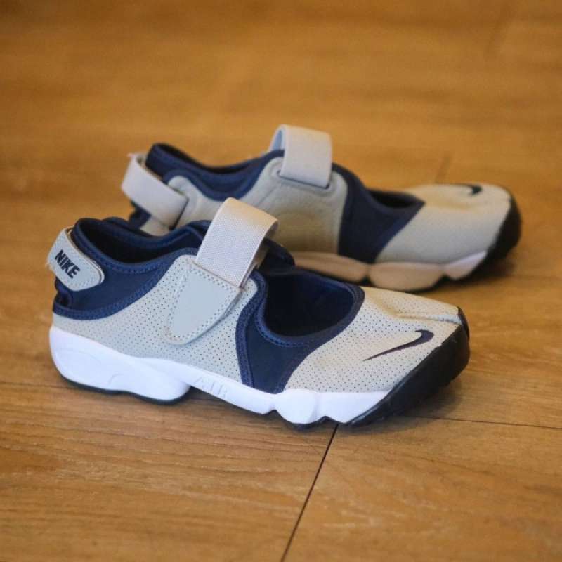 Sepatu nike ninja top