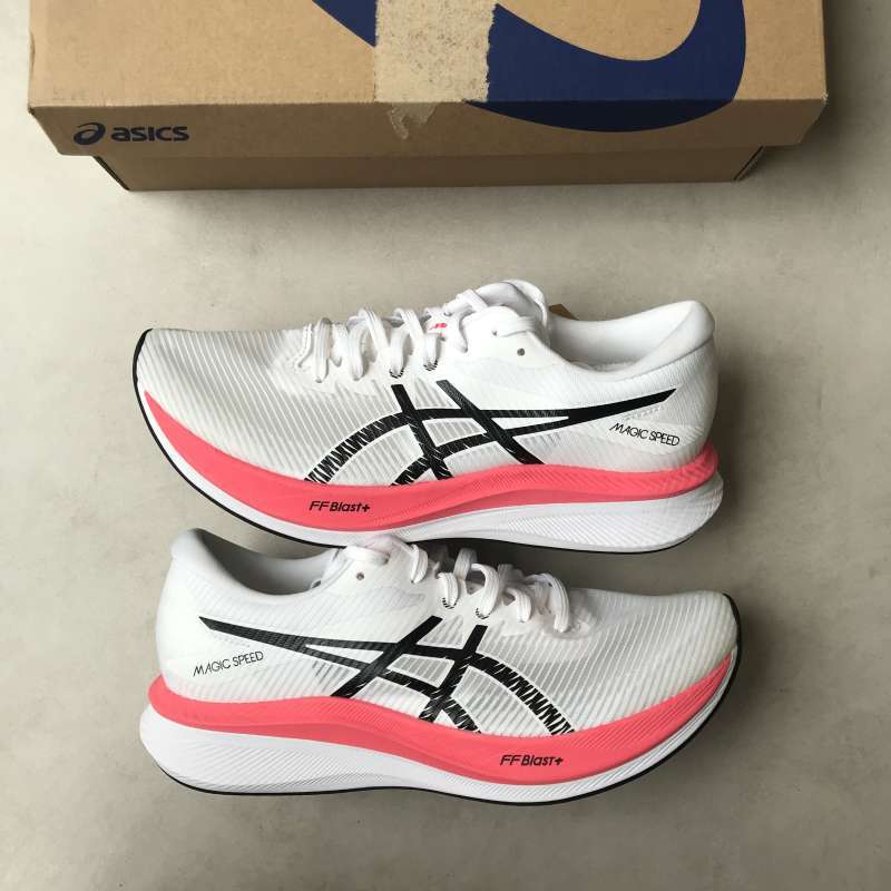 ASICS MAGIC SPEED 3 ホワイト/ピンク/ブラック Asics Magic Speed 3 White Black Red Women's Running Shoes