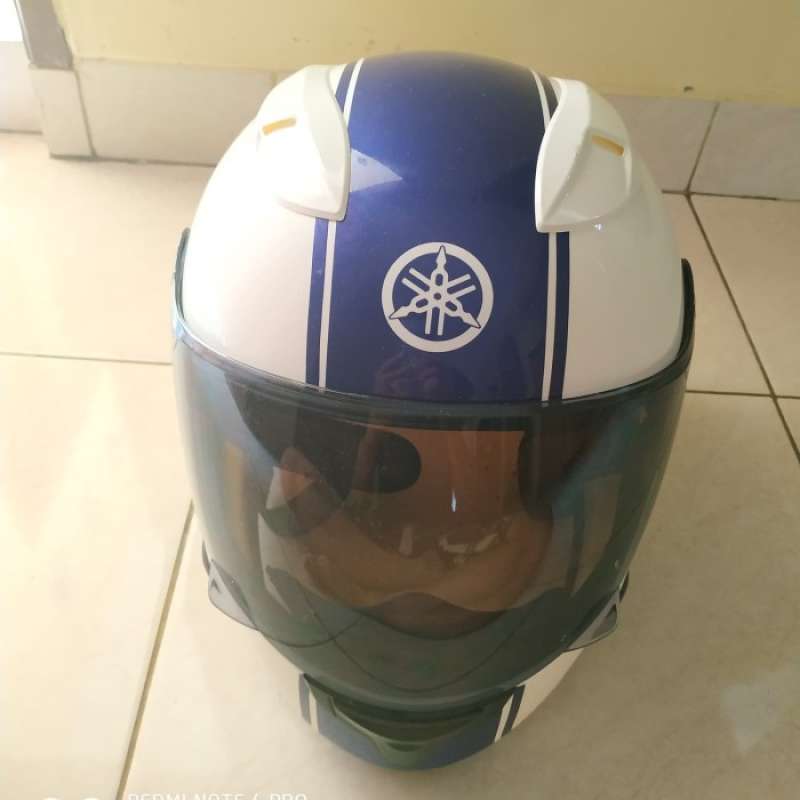 Helm r25 store