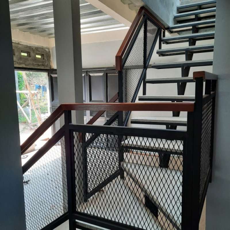 Railing Tangga